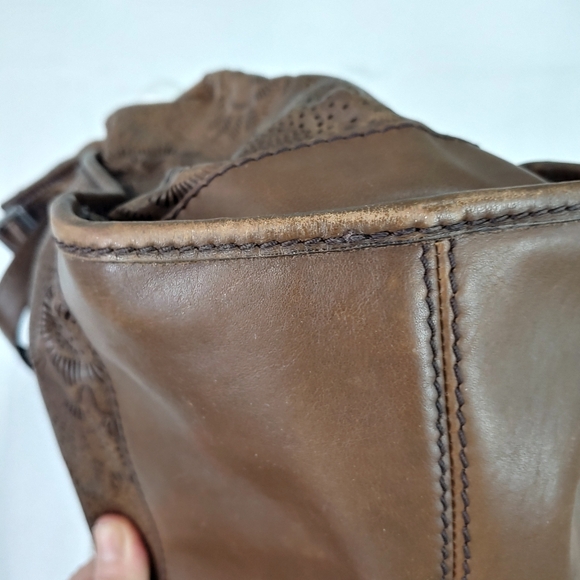 BURBERRY AVONDALE LEATHER HOBO BAG - Picture 7 of 16